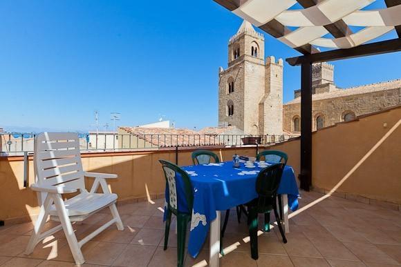צ'פאלו Terrazza Delle Mura חדר תמונה